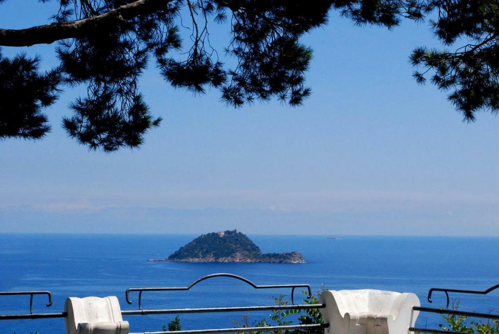 Vila Agriturismo A Veggia Vigna Garlenda Exteriér fotografie