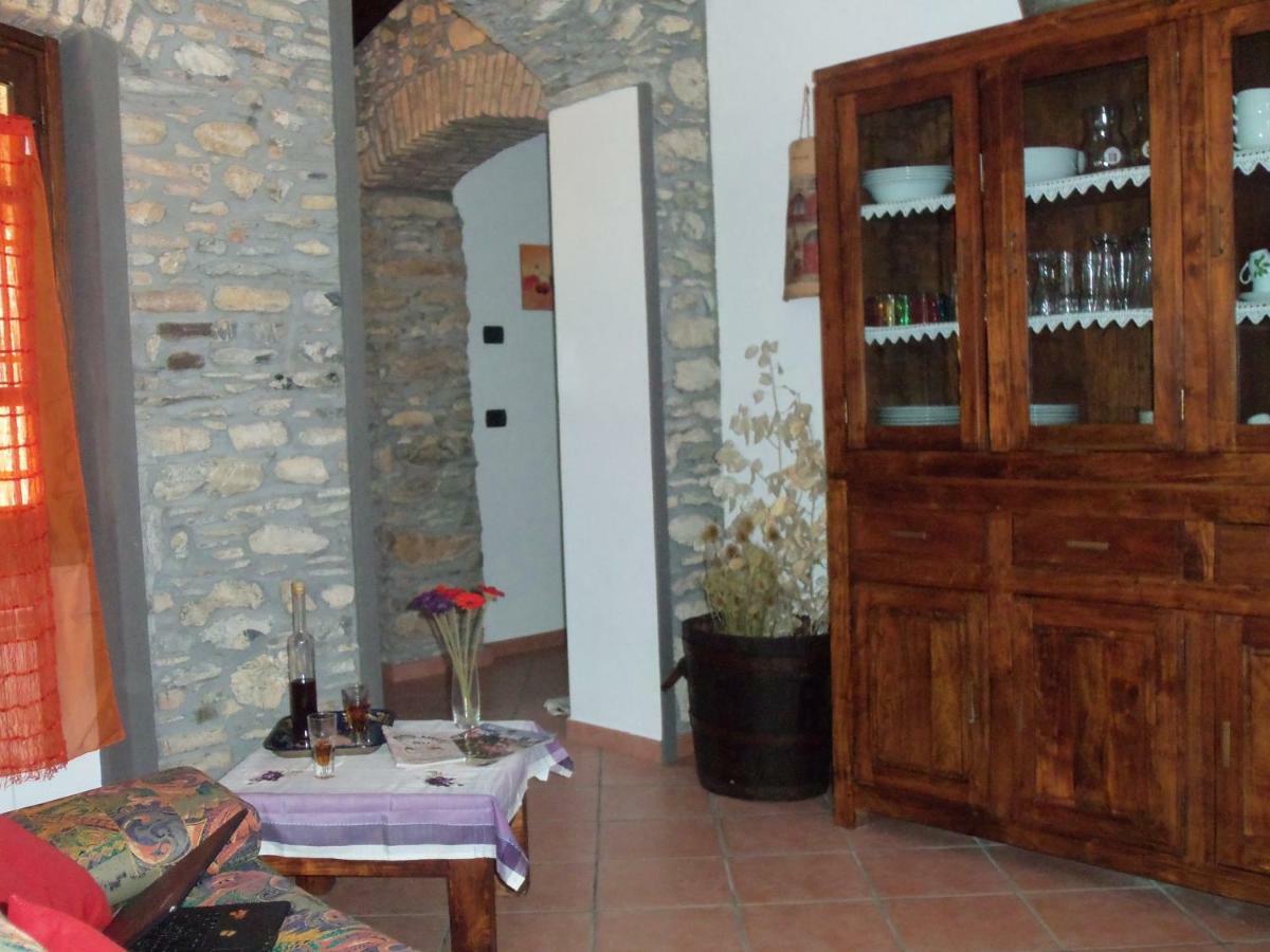 Vila Agriturismo A Veggia Vigna Garlenda Exteriér fotografie